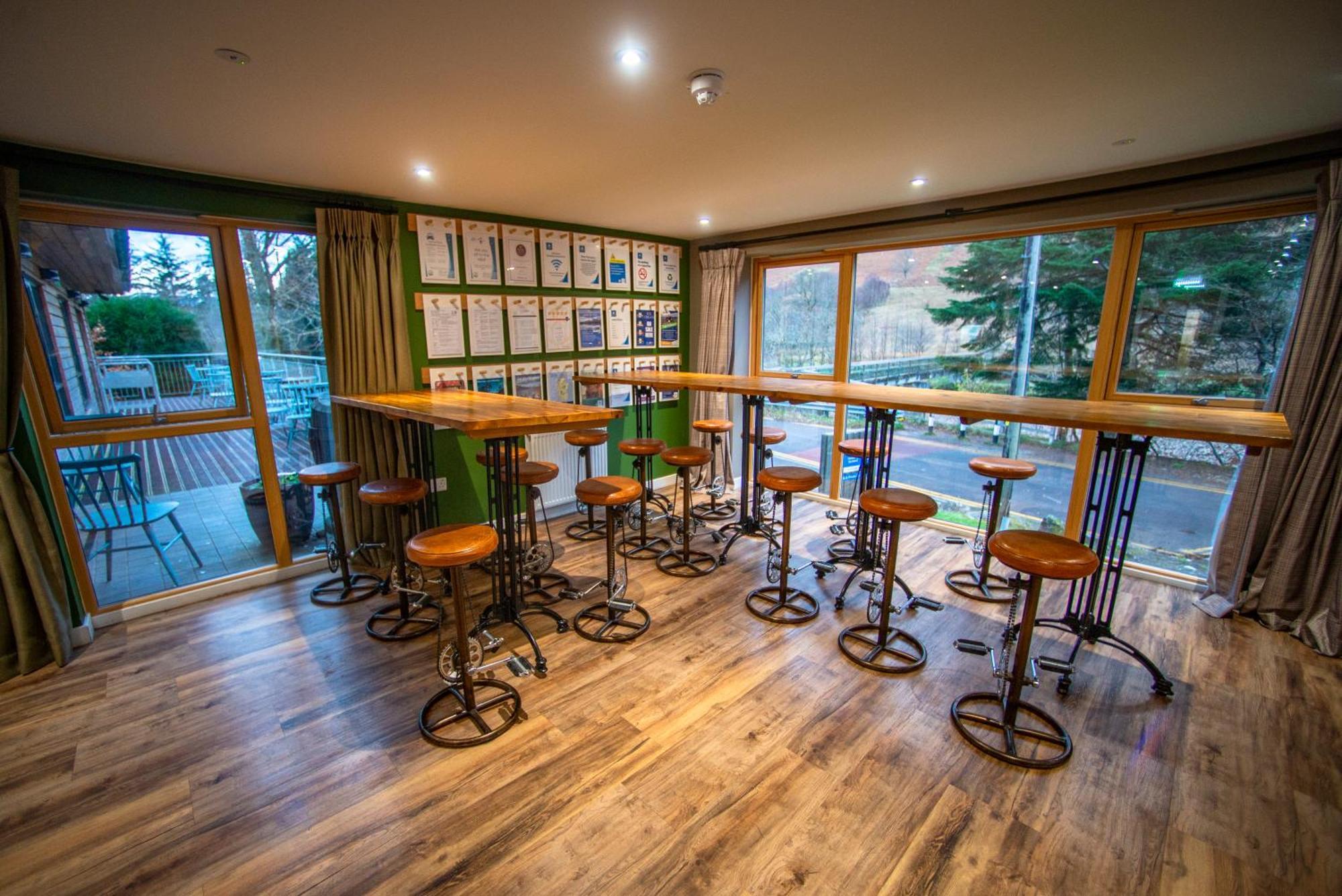Glen Nevis Youth Hostel Fort William Esterno foto The bar at the National Motor Museum